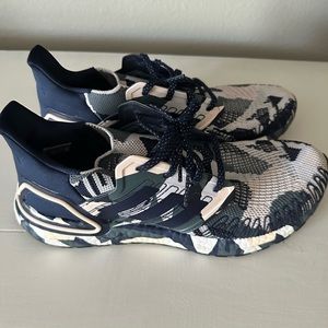 Women’s adidas Ultraboost size 11